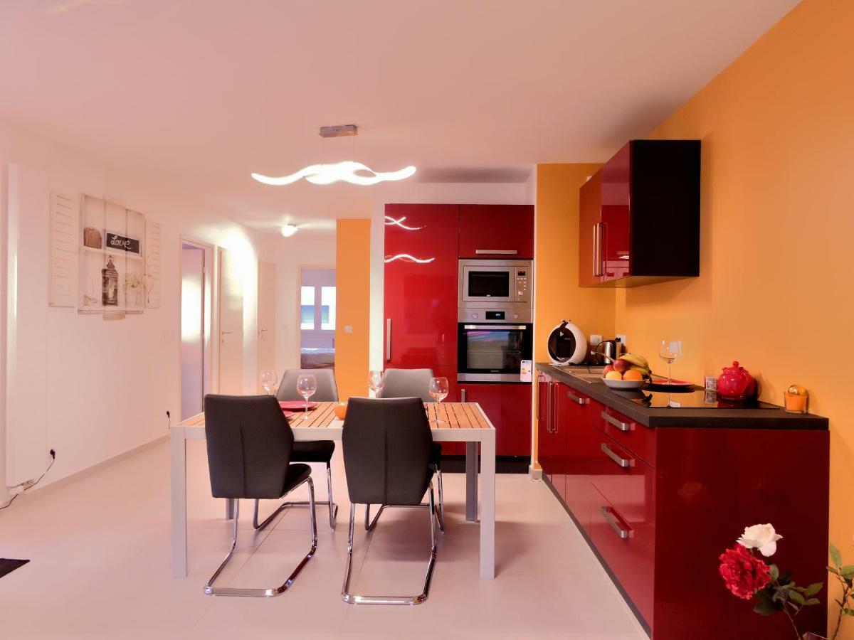 Appart L'Avant Scene Tresums Annecy Exterior photo